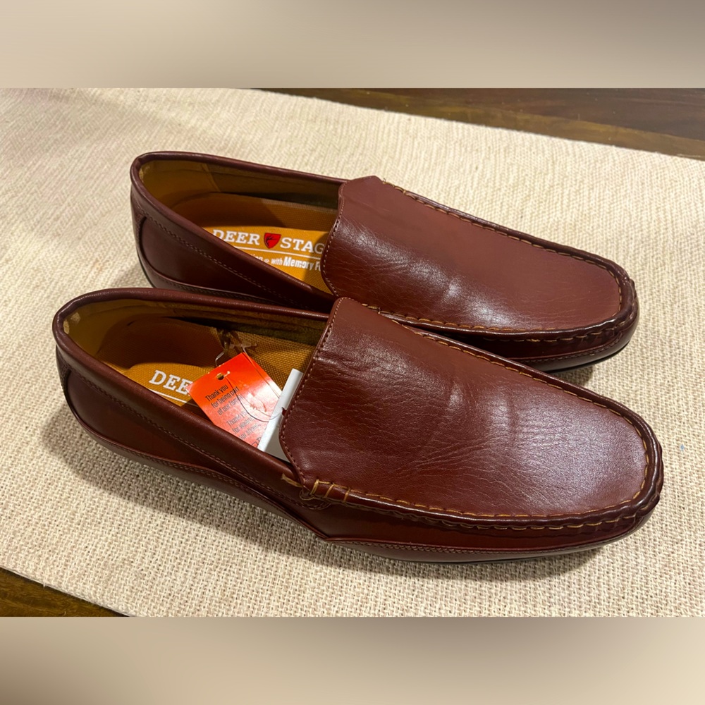 NWT Deer Stags 902 Collection Men’s Loafers with Memory Foam Size 10